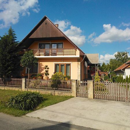 Valentin Vendeghaz Hotell Balatonlelle Exteriör bild