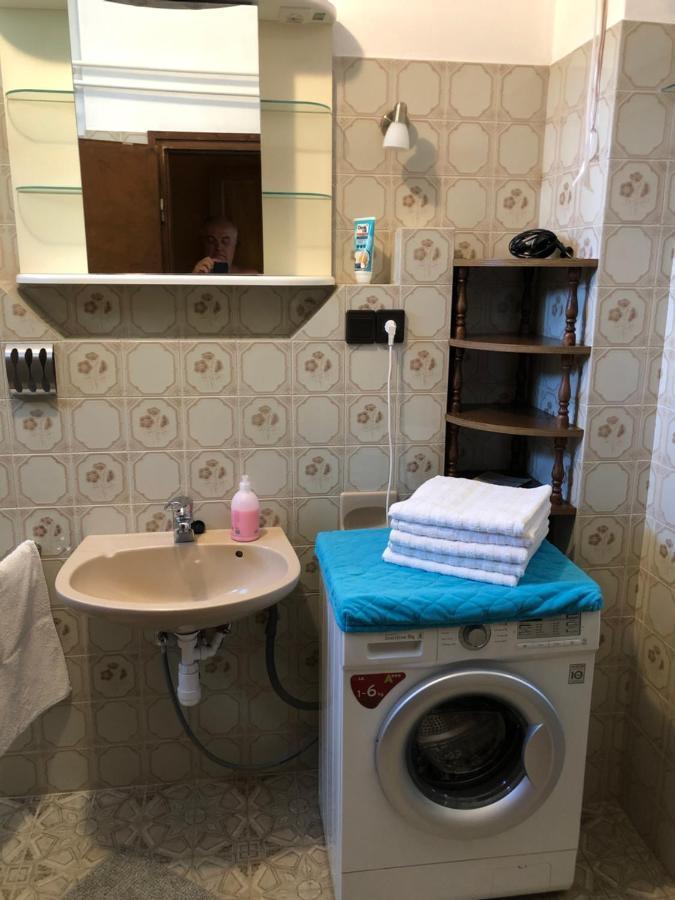 Valentin Vendeghaz Hotell Balatonlelle Exteriör bild