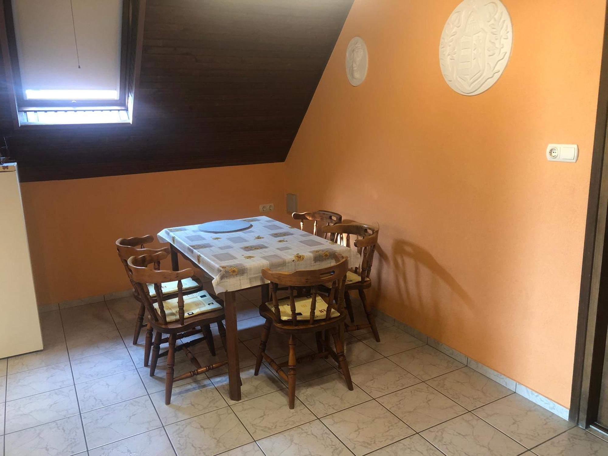 Valentin Vendeghaz Hotell Balatonlelle Exteriör bild