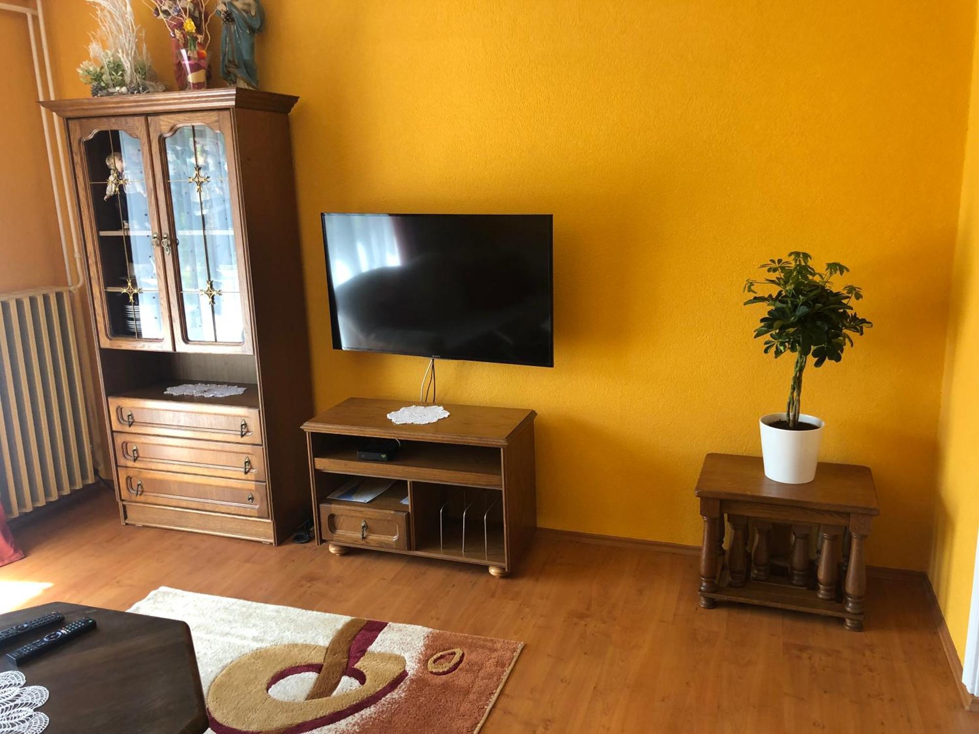 Valentin Vendeghaz Hotell Balatonlelle Exteriör bild